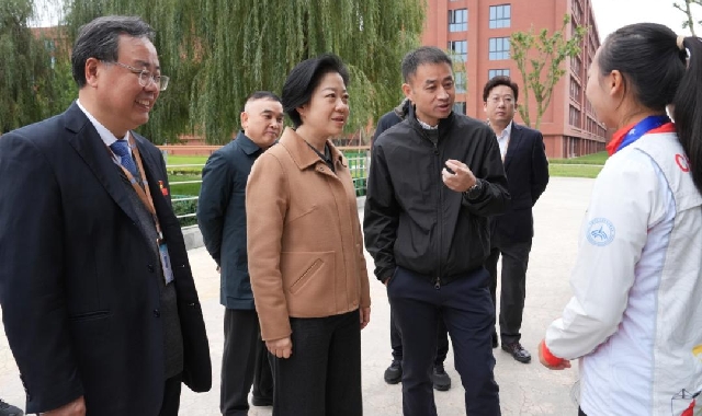 晏世瑩調(diào)研全市教育工作時(shí)強(qiáng)調(diào)：堅(jiān)持教育優(yōu)先發(fā)展 ...